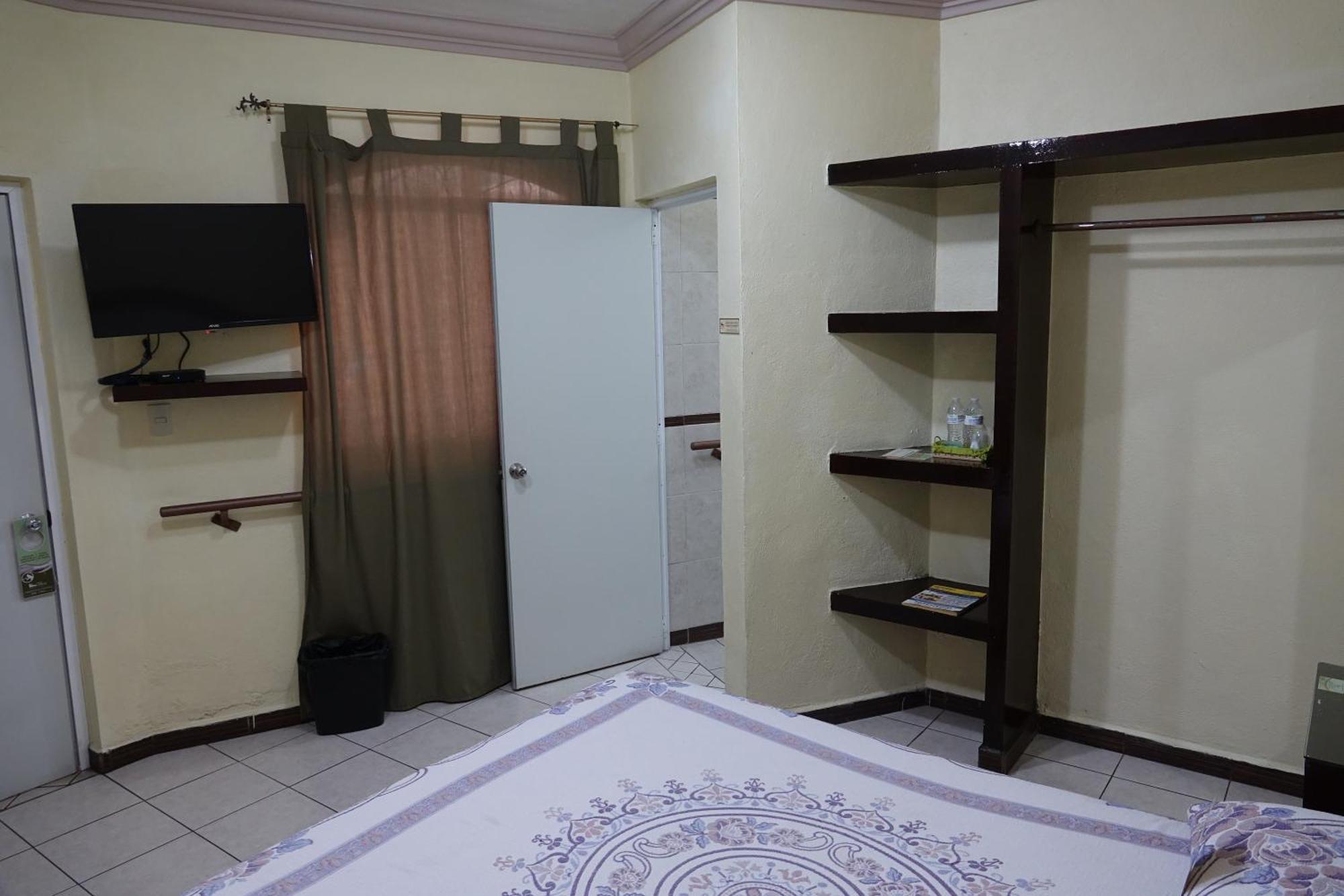 Hotel La Merced Colima Ngoại thất bức ảnh
