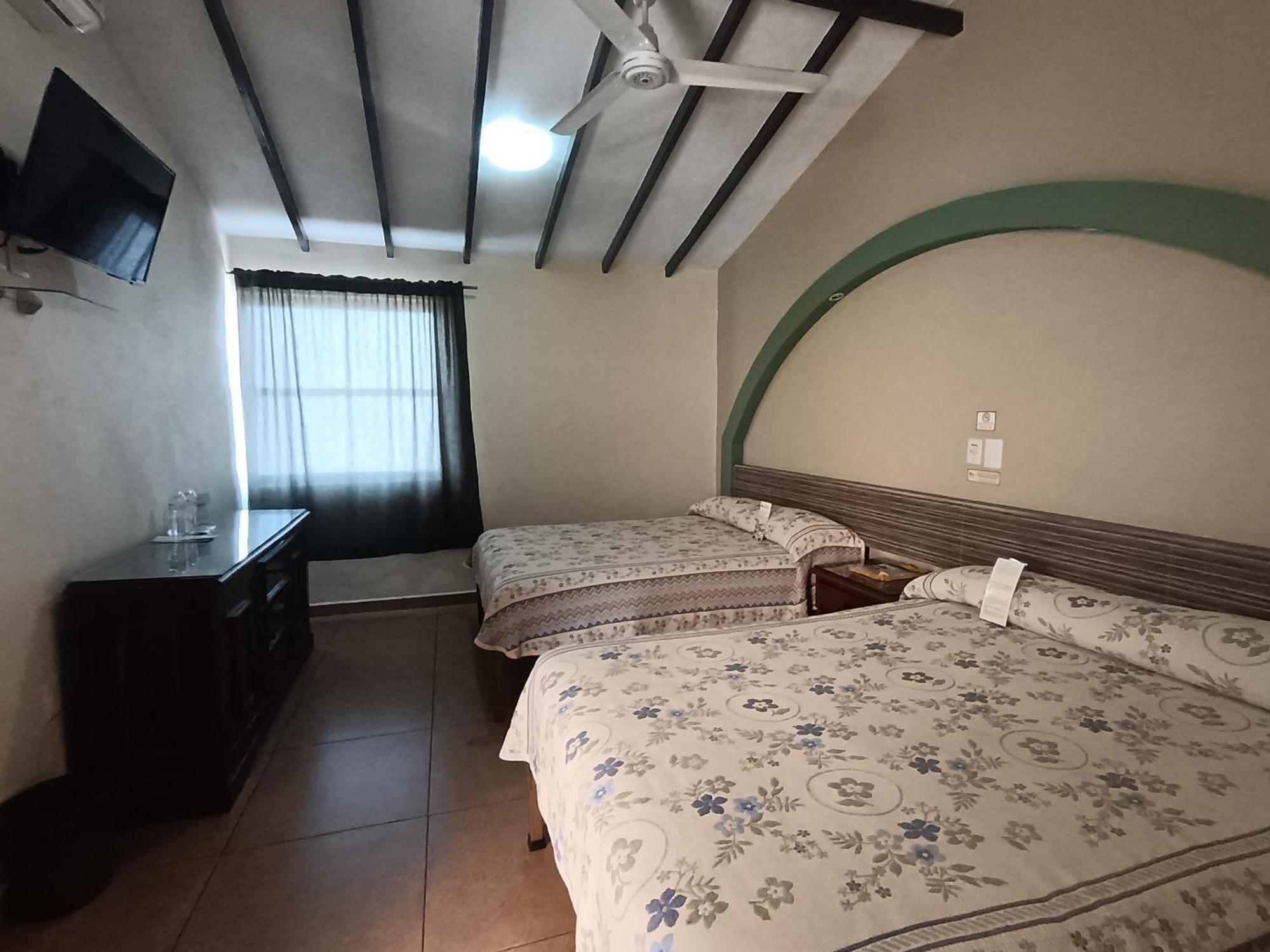 Hotel La Merced Colima Ngoại thất bức ảnh
